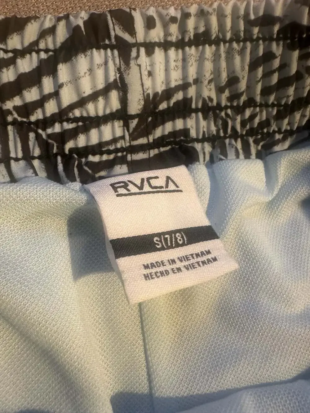 RVCA Boys Palm Leaf Print Swim Trunks Shorts Size S (7/8)